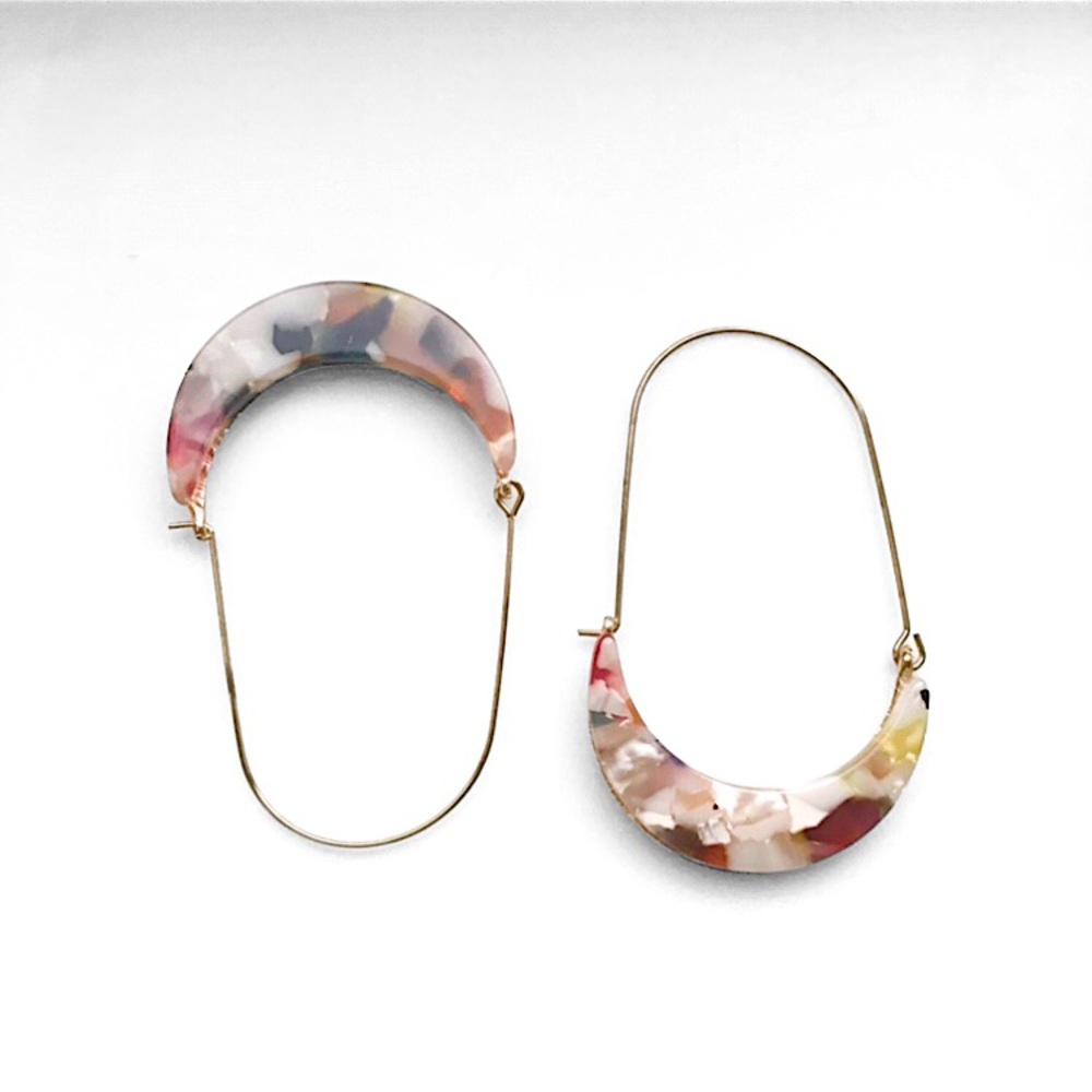 Light Colorful Multicolor Tortoiseshell Earrings - Picture 3 of 7